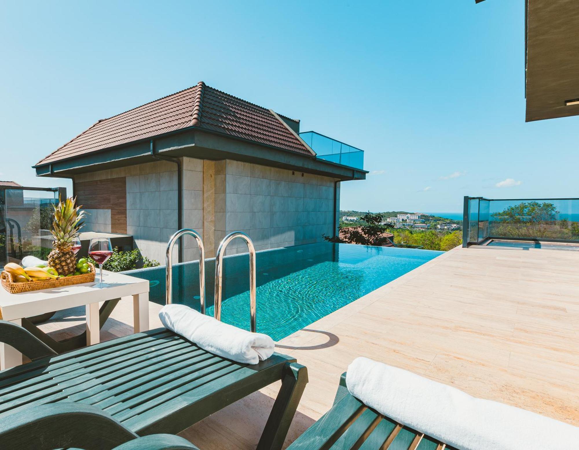 Royal Blue Istanbul - Luxury Villas Exteriör bild