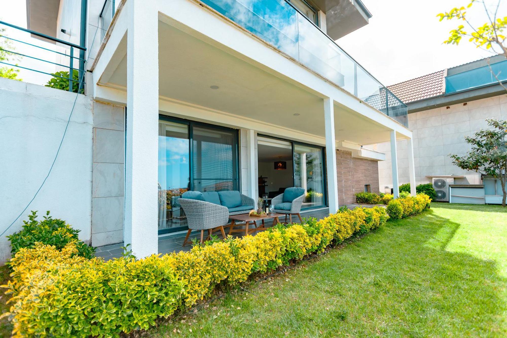 Royal Blue Istanbul - Luxury Villas Exteriör bild